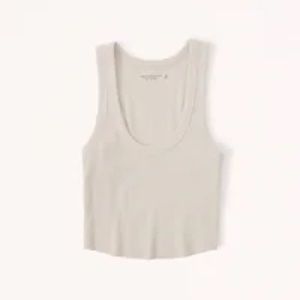 Essential Scoopneck Tank